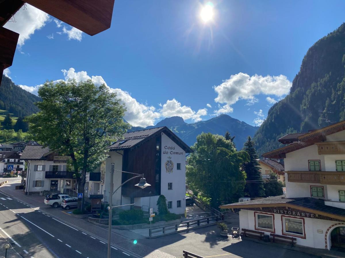 Calore Di Una Casa Di Montagna Campitello di Fassa Exterior foto