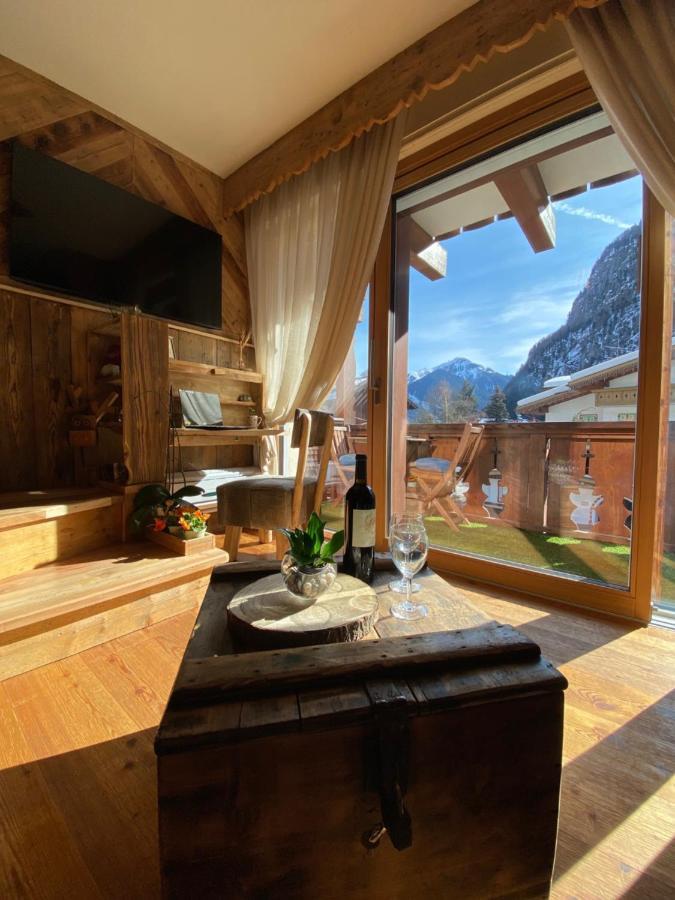Calore Di Una Casa Di Montagna Campitello di Fassa Exterior foto
