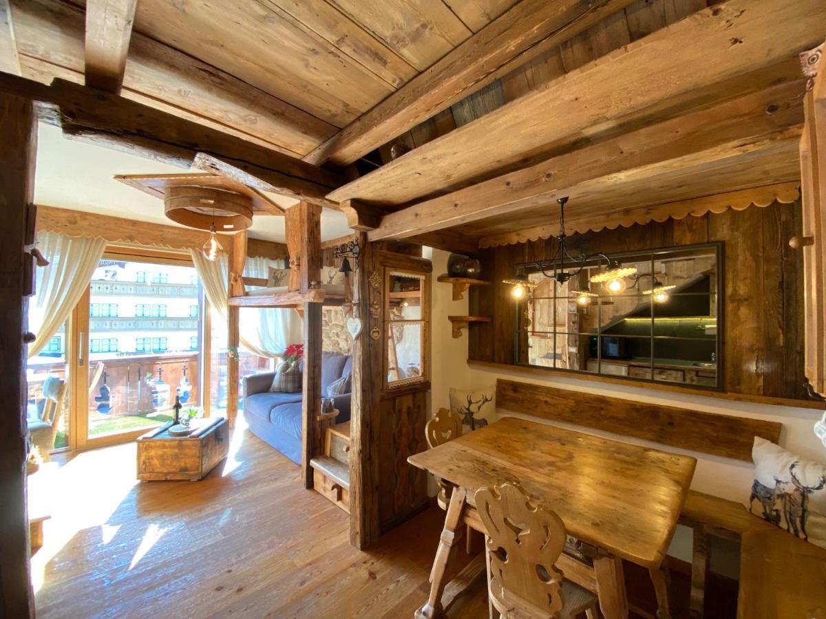 Calore Di Una Casa Di Montagna Campitello di Fassa Exterior foto
