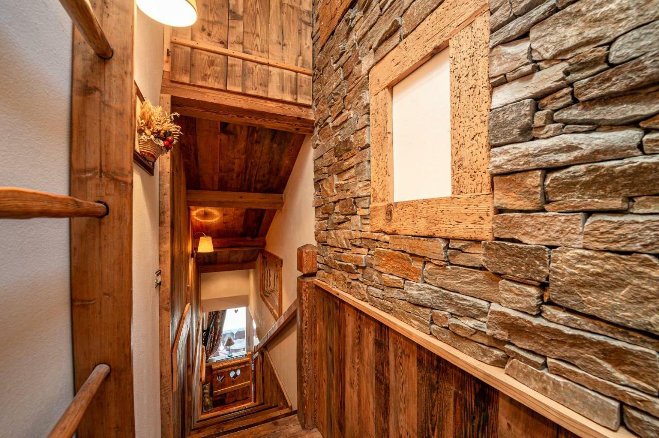 Calore Di Una Casa Di Montagna Campitello di Fassa Exterior foto